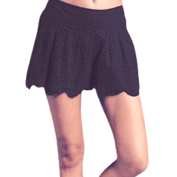 FREE PEOPLE Black Eyelet scalloped edge shorts - Picture 2 of 5